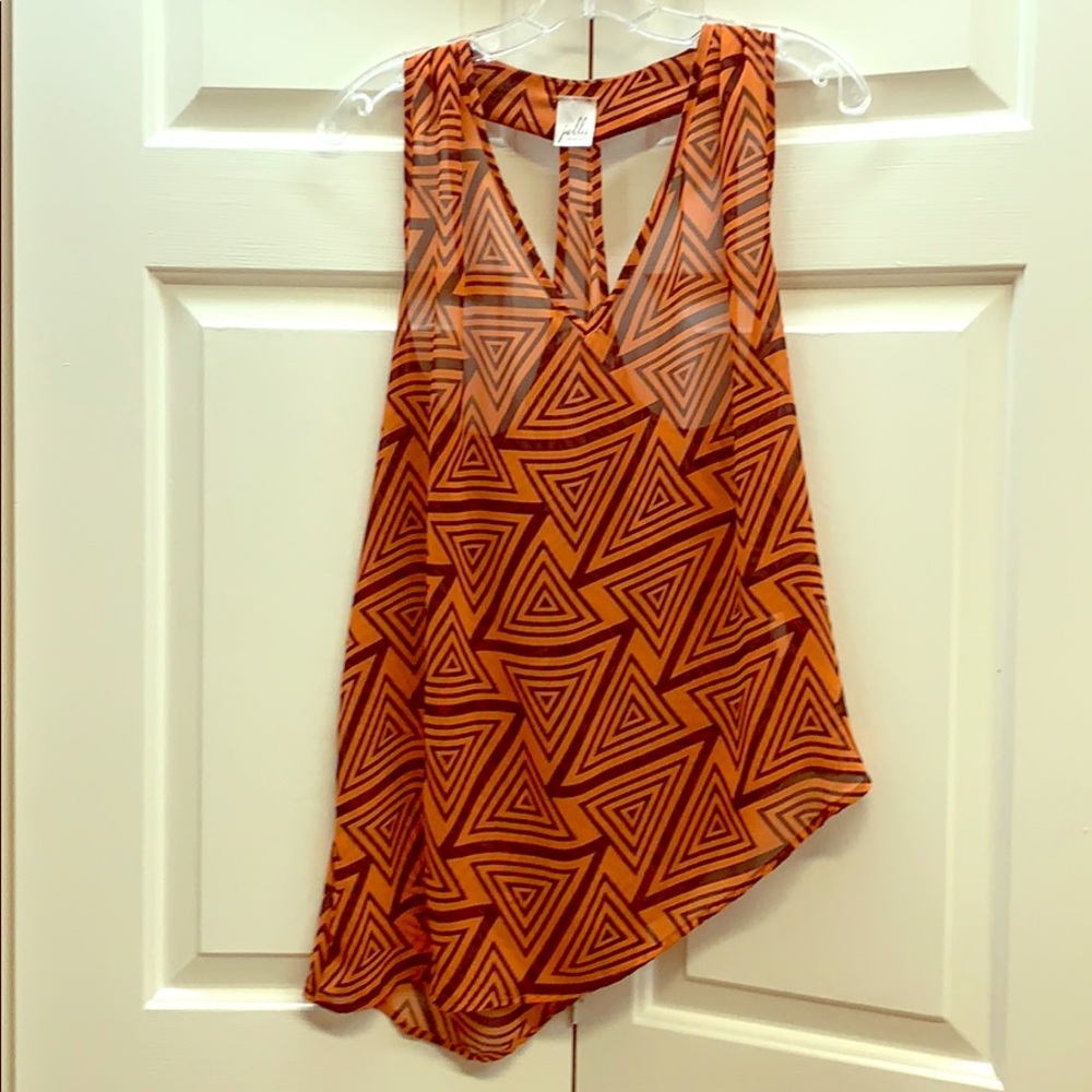 T-back tank with longer hem on the side